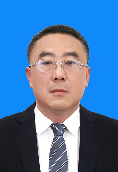 费欣伟390.jpg